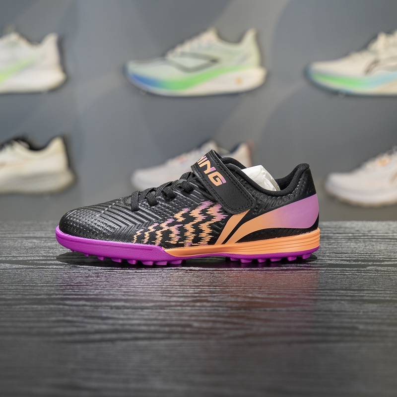 李宁四季通用缓震回弹童足球鞋