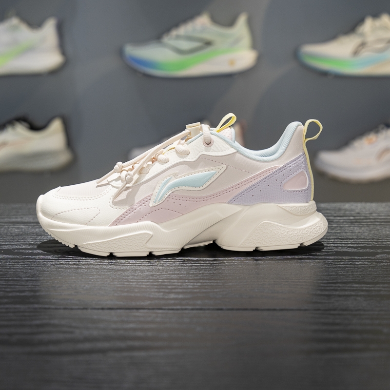 李宁四季通用耐磨童休闲鞋