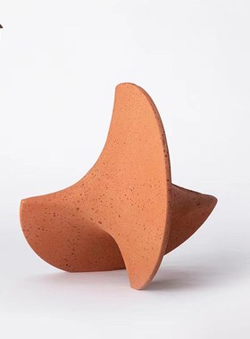现代简约抽象几何扭曲橙色陶瓷摆件样板间儿童房客厅书柜软装饰品