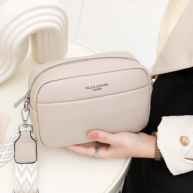 包包女式2024新款斜挎包简约百搭时尚宽肩带休闲小包女斜挎小方包,箱包皮具/热销女包/男包,通用款女包,淘宝优惠券,粉丝福利购,淘宝优惠卷