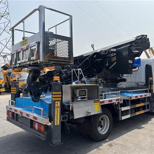 高空作业车18-33米直臂式路灯维修车树枝修剪车