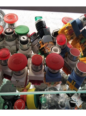 接近开关Ni30U-M30-AN6X-H1141 Ni12U-EM18M-VP4X-H1141 KSC02A