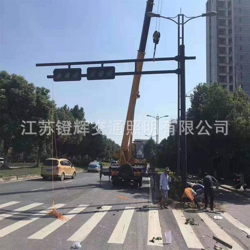 定 制交通信号灯杆8米框架式LED红绿灯警示灯十字路口指示信号灯