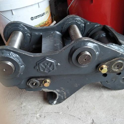 新源65-75-8-9胶轮式挖掘机配件 快换接头《机械》快接连接器