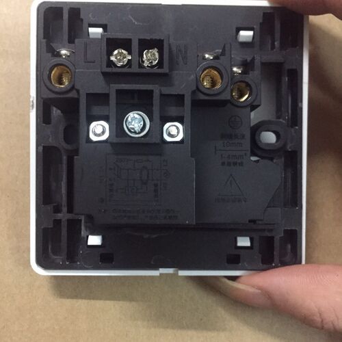 空调挂机墙壁漏电保护开关FTL-40L 16A插座漏保 三孔家用