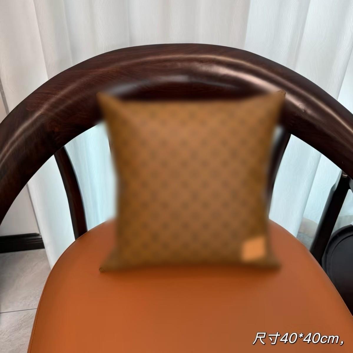 马户燕麦色轻奢高档酒店样间现121D59代简枕约枕沙发客厅抱腰板床