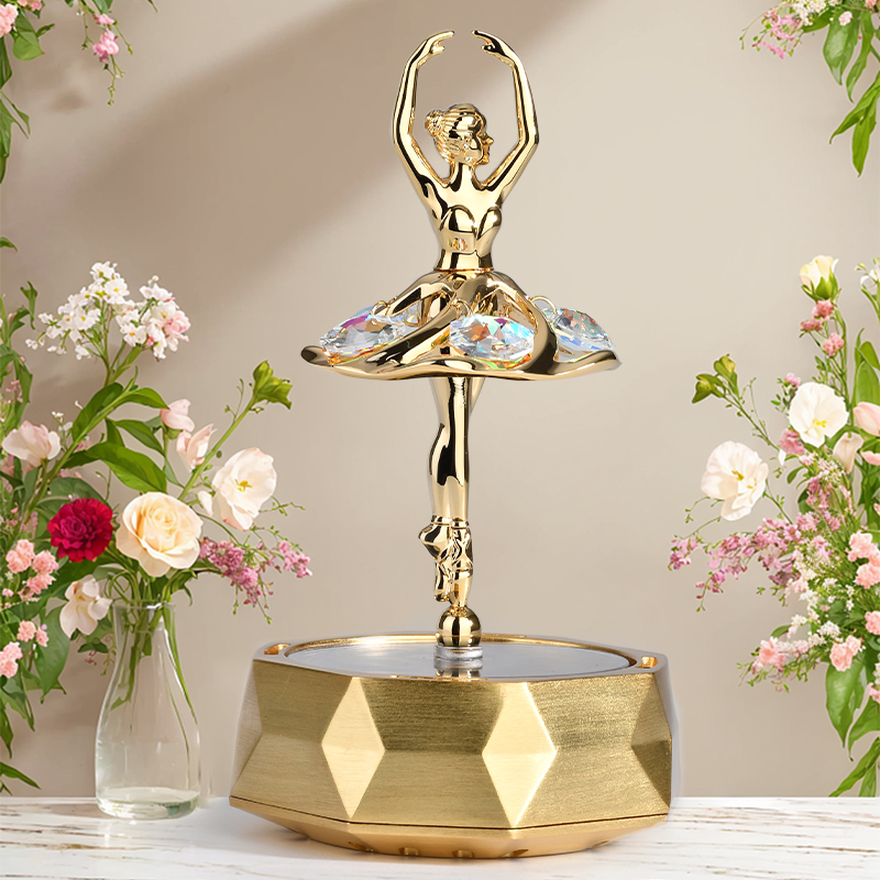 2023网红车载j摆件装饰品闺蜜生日礼物高级感汽车中控台车内饰香