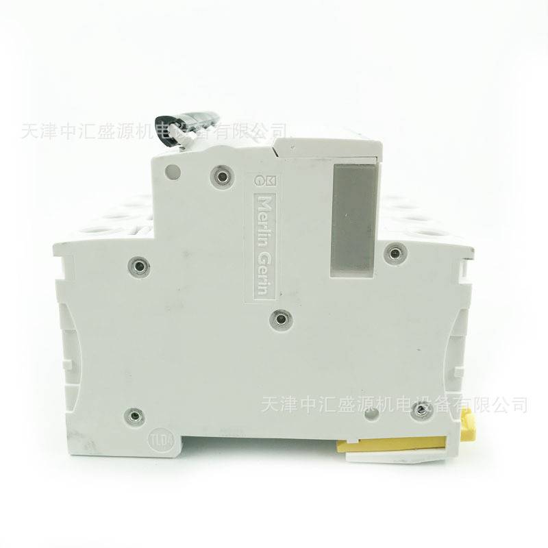 A9F18404 IC65N 4P C4A 微型断路器4A照明空气开关