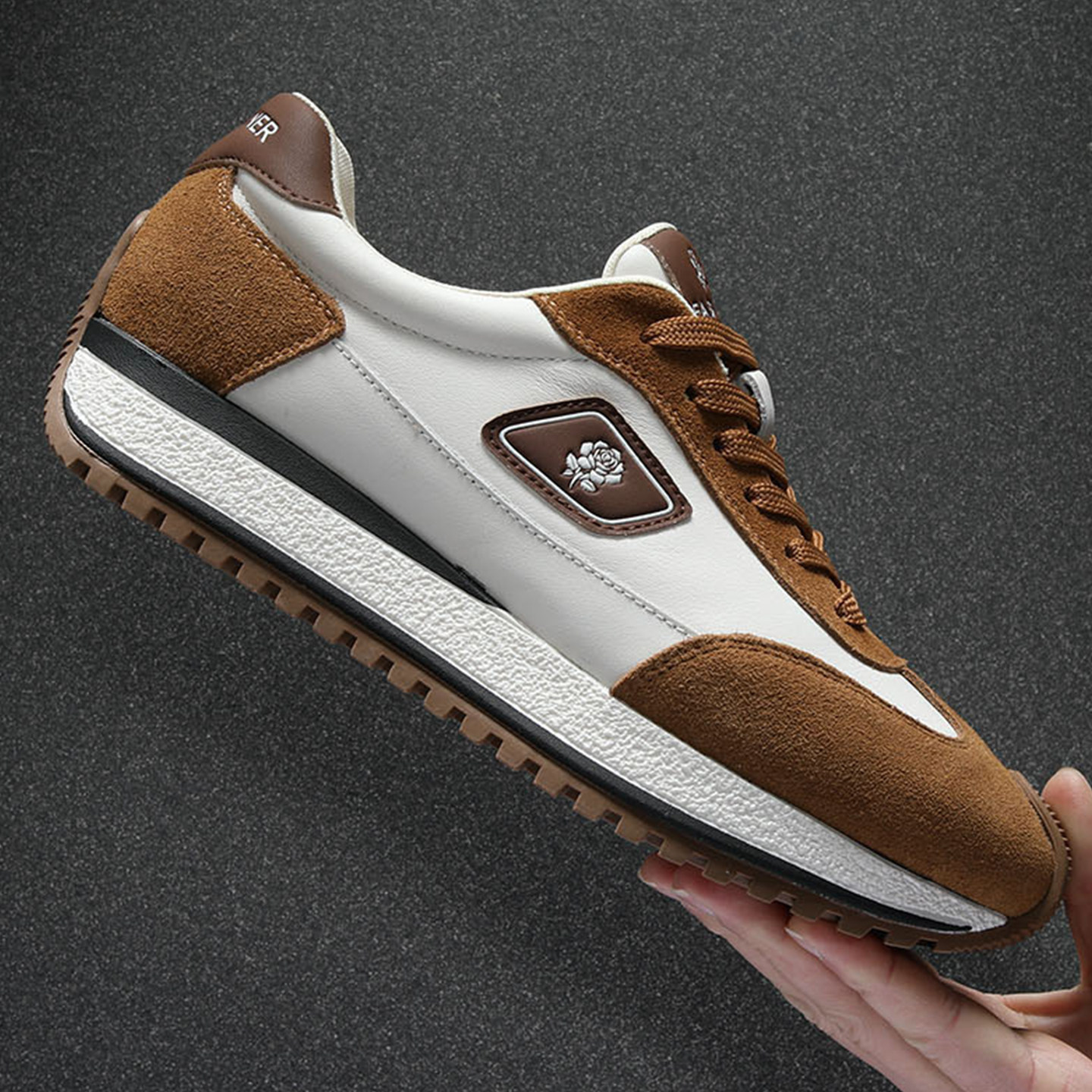 2026春季新款真皮拼色阿甘鞋男厚底运动鞋耐磨防滑休闲板鞋男潮鞋