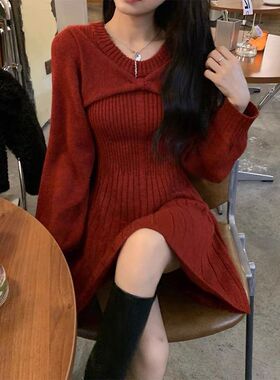 哺乳连衣裙秋冬季喜庆新年红针织打底裙辣妈款外出显瘦收腰喂奶服