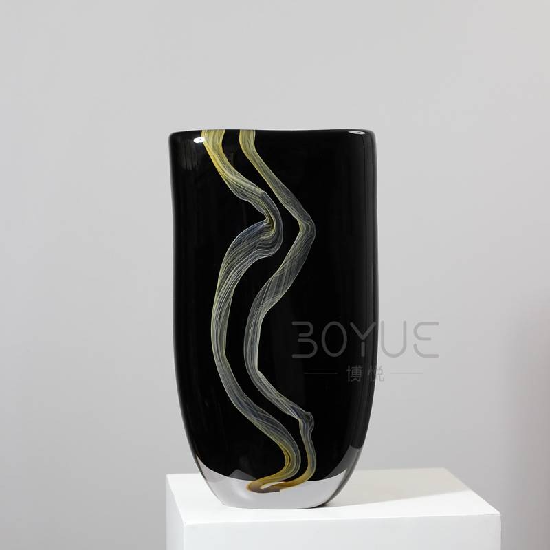 现代简约茶色水波纹扁口黑色琉璃花瓶样板房酒店花艺软装高端装饰