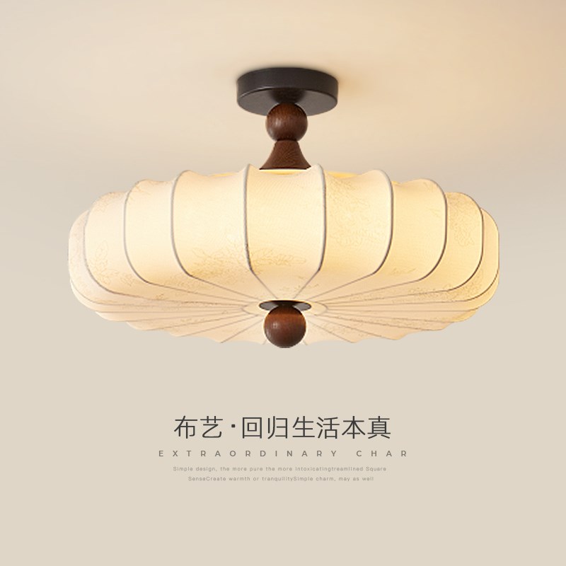 法式中古风卧室灯2025新款个y性复古胡桃木纹南洋风布艺房间吸顶