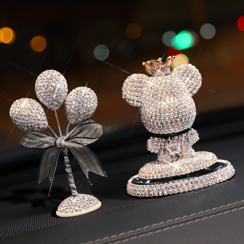 镶钻暴力熊汽车摆l件创意可爱水钻网红车载仪表台香薰车内饰品装