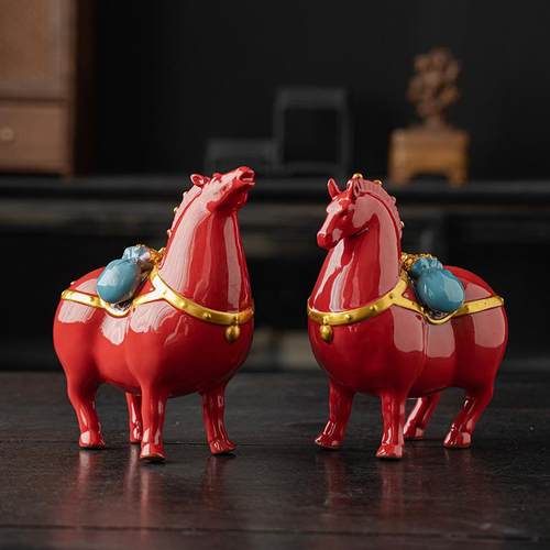 陶瓷唐马摆件创意家居办公室马到成功桌面书房摆设装饰红马工艺品