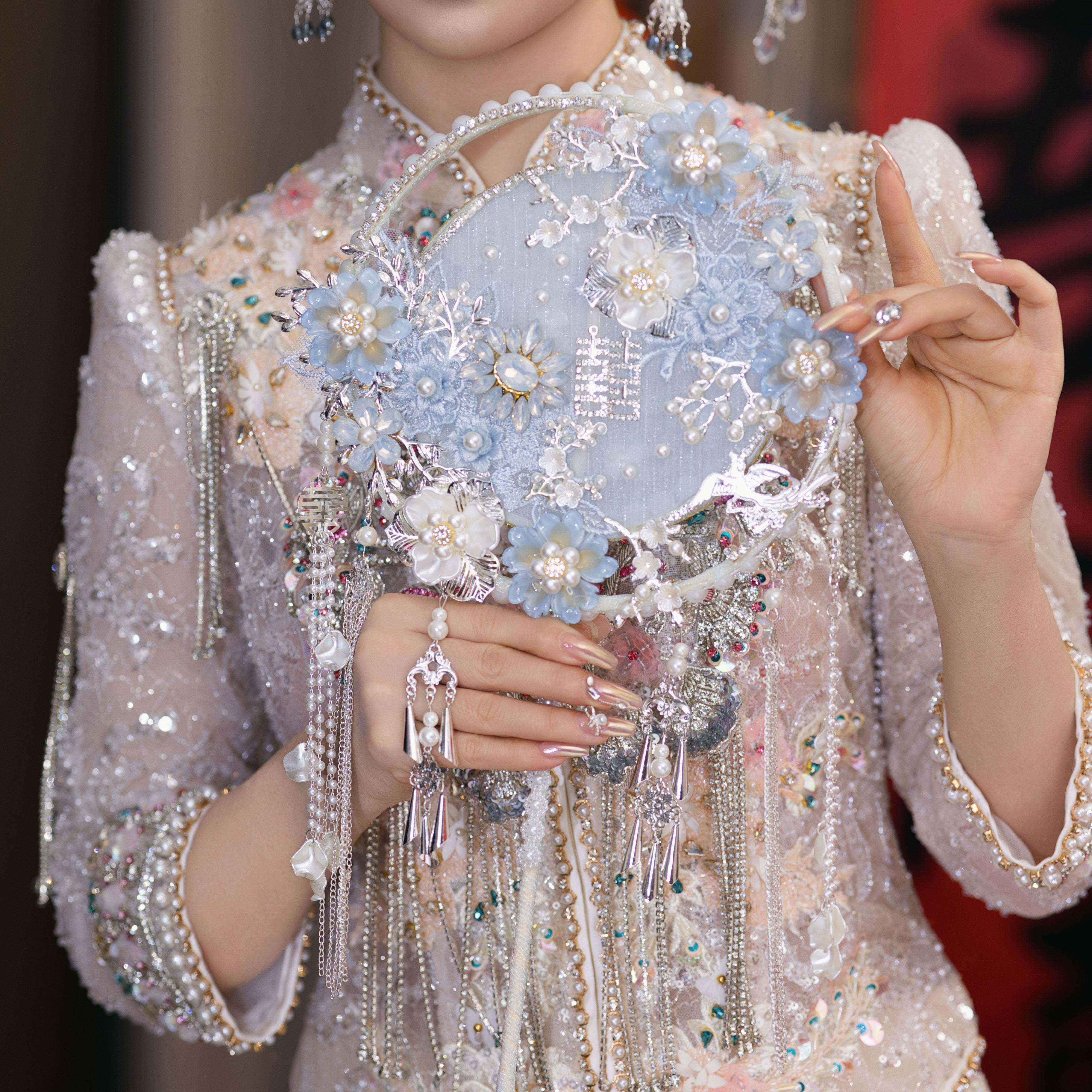 新娘结婚秀禾服团扇新中式双面成品遮面扇面蓝色花朵蕾丝成品喜扇