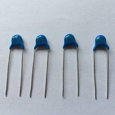 Y2 安规电容 471PF 0.00047UF 0.47NF 250V 400V P7.5 HTCC