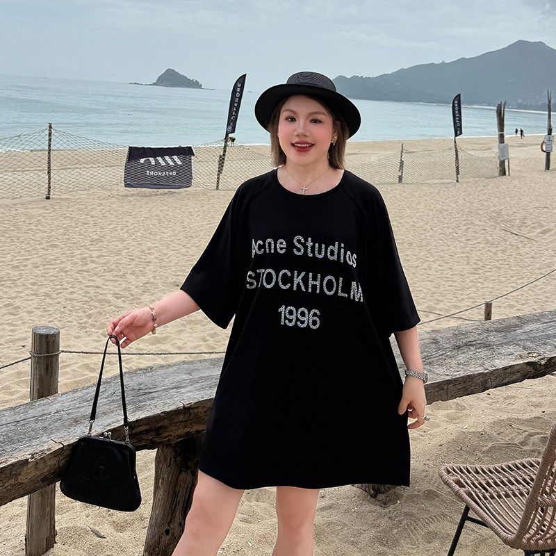 凉感空气层大码t恤女夏新款2025胖mm宽松200斤字母烫钻中长上衣潮