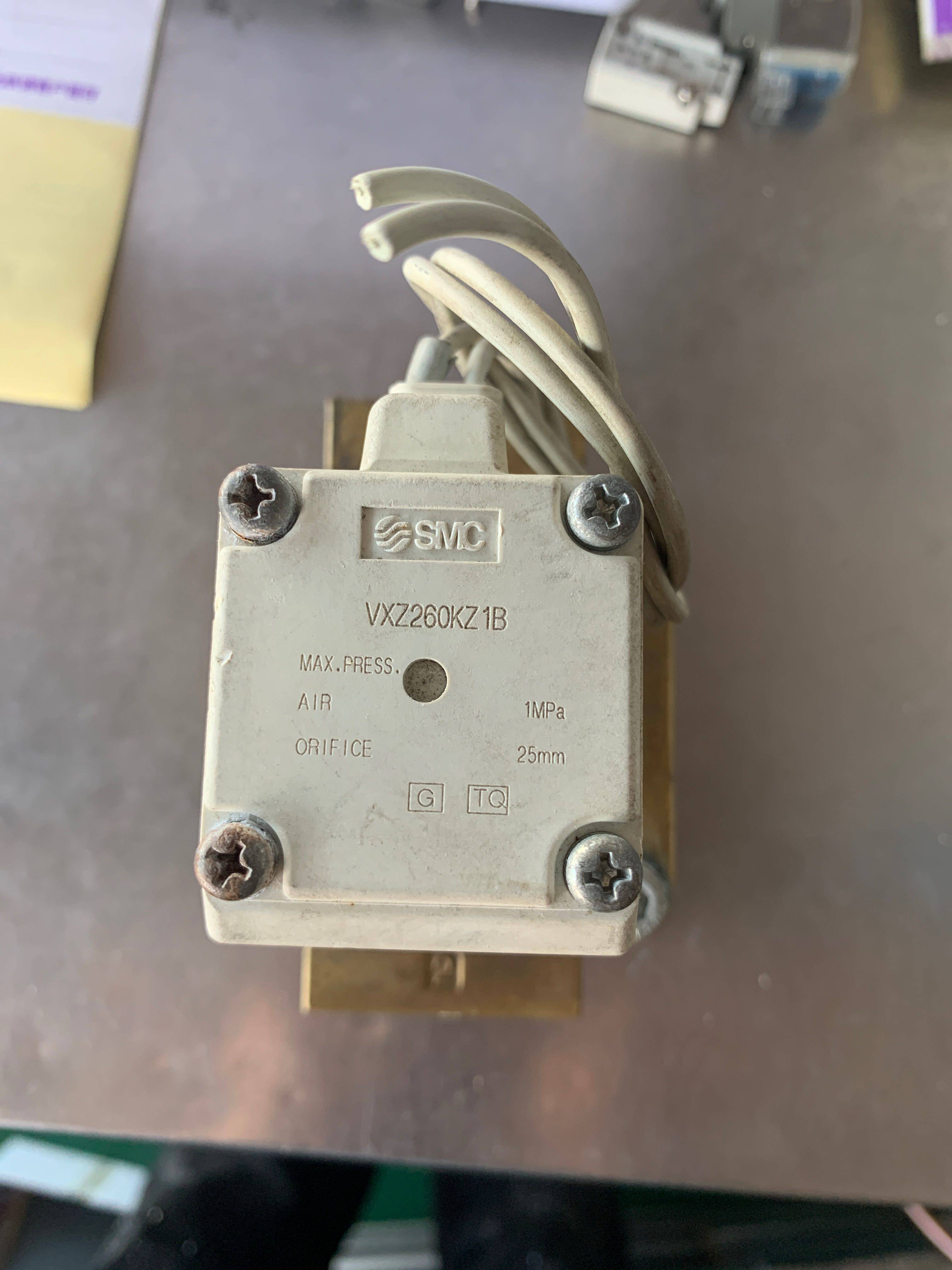 SMC VXZ2260KZ1B 电磁阀 220伏 二手拆机 包好的