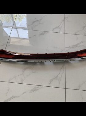 适用长安欧尚X7PLUS后尾灯中间贯穿灯装饰灯后组合灯后尾灯总成