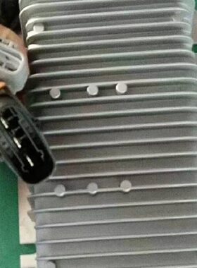 跃迪360大河电动四轮汽车轿车96V-48V转12v隔离DC直流电压转换器