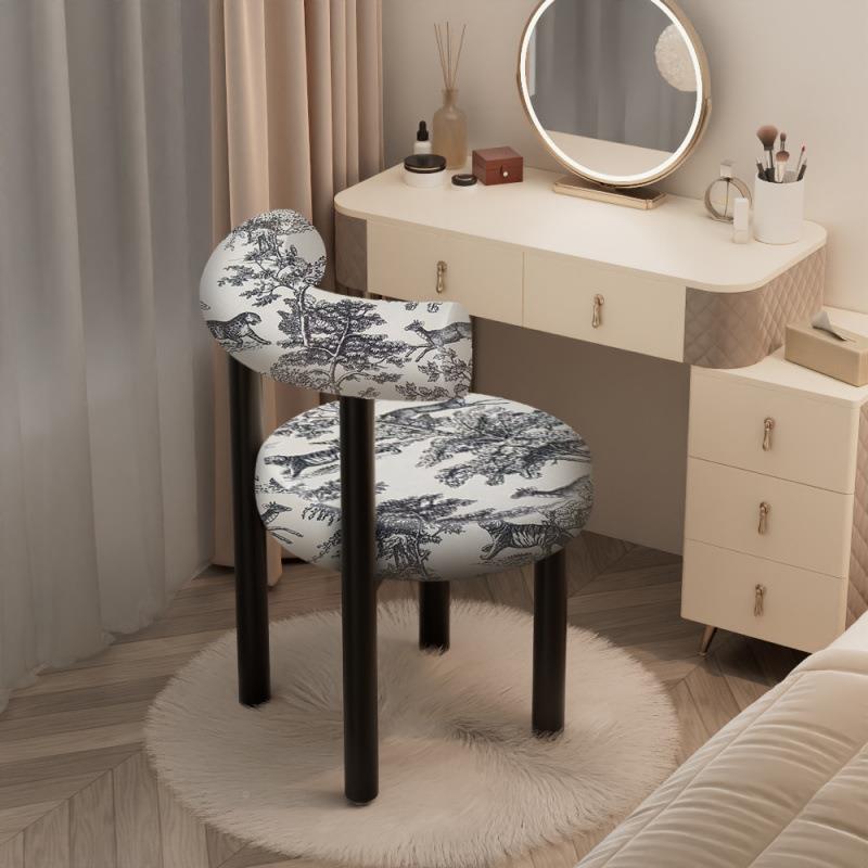 网红化妆椅奶油设计师风甲现简约梳妆出租UFC屋卧室法代兰绒餐椅