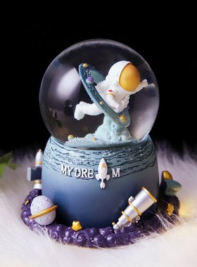 新款声控外转宇船员水晶玻璃球音乐盒摆件旋转飘雪男Z孩生日礼物