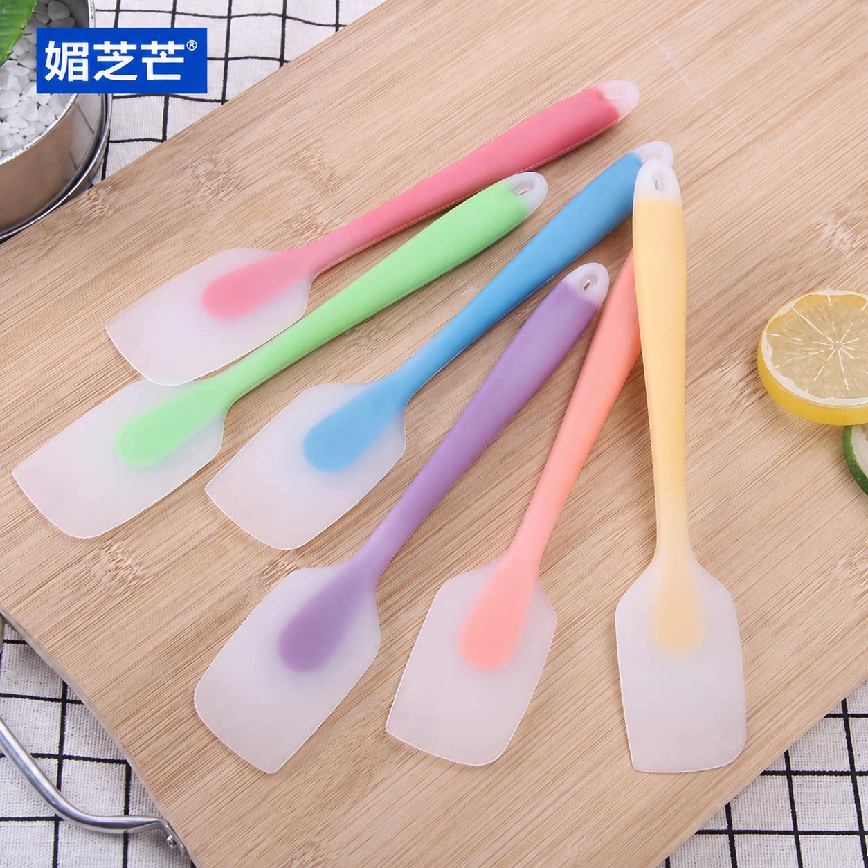 厨房硅胶刮刀橡胶软刮板烘焙搅拌工具家用一体式刮板耐高温食品级
