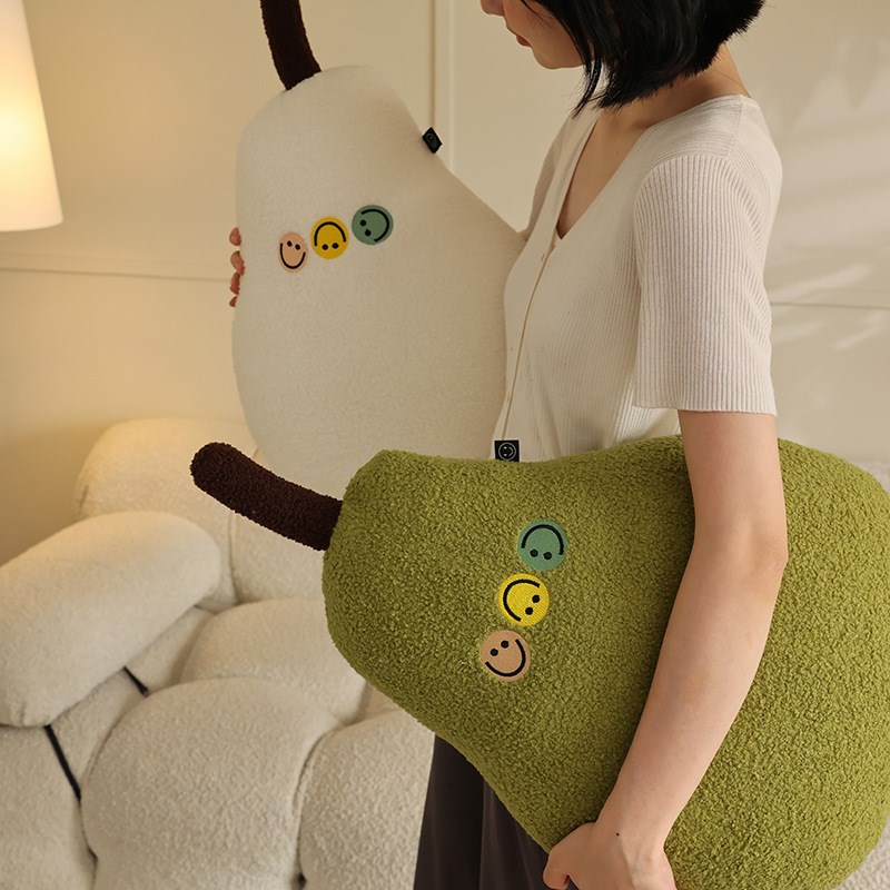 2024新款大鸭梨l抱枕靠枕靠垫创意拍照道具可爱沙发床上装饰休闲