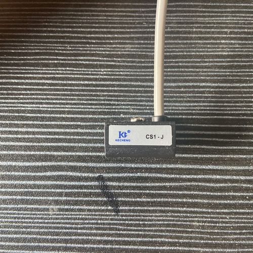 磁性开关CS1-U/F/J/G/S A020 CS1M020S10 16 20 25 32  40