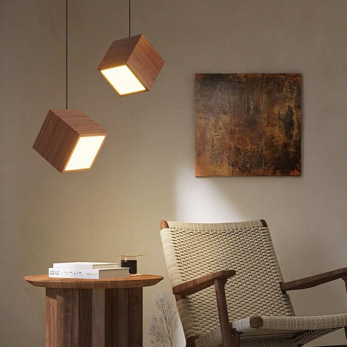 复古餐厅吊灯创意木纹色极简新款正方形三头小吧台餐桌床头小吊灯