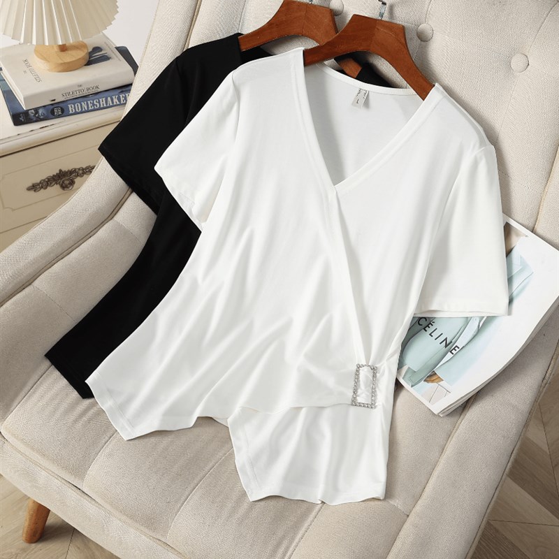 大码女装胖mm上衣宽松显瘦百搭设计感V领短袖2025夏季时尚新款t恤