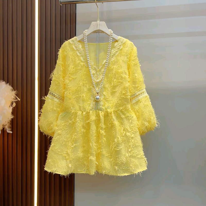 2025春季减龄新款大码女装胖MM糖果色T恤时尚减龄V领显瘦纯色上衣