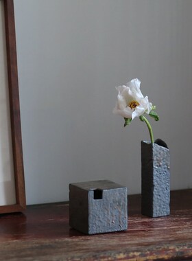 金属釉方a形陶瓷花器 简约现代几何风小花瓶 居家客厅装饰品摆设