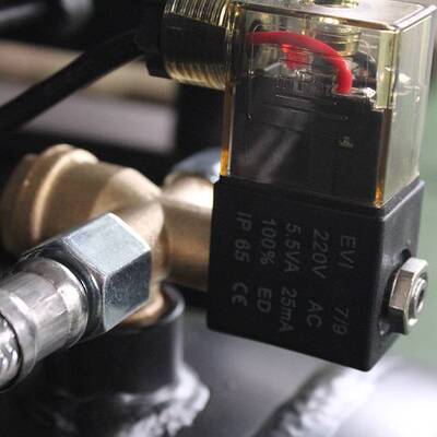 空压机220V50HZ小型无油静音30升1450W便携木工高压打气泵