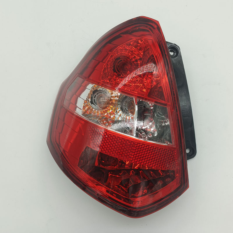 东方曼青年迈迪i3东方威斯曼EV3C电动汽车轿车后尾灯倒车灯刹车灯