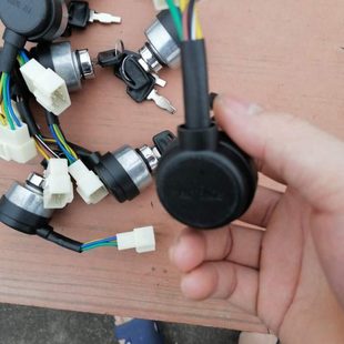 汽油柴油发电机配件3-5千瓦通用点火开关启动钥匙5线6线开关器4线