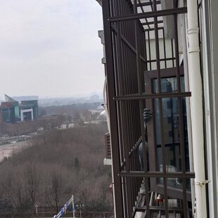 铝合金材质防盗窗儿童防护栏飘窗高层护栏永保不生锈量大优惠颜色