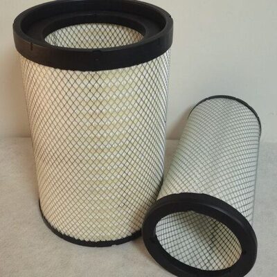 PU3044空滤 PU3045空气滤芯空气格适配新款重汽豪沃自御车