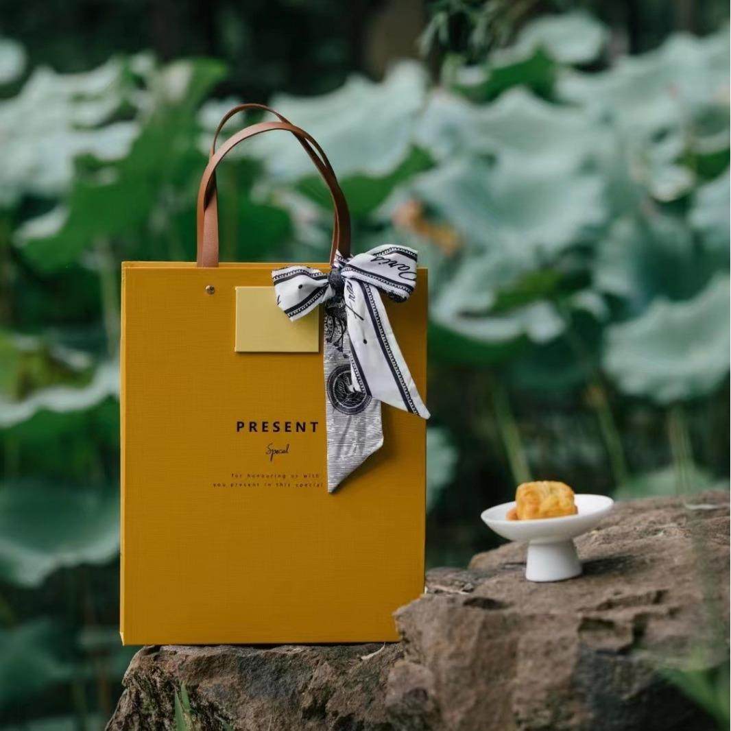 2025新款中秋月饼礼盒黄丝带高档中秋月饼礼盒硬盒