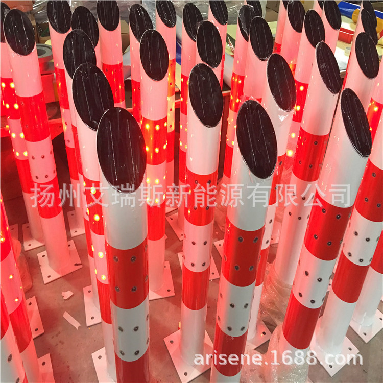 太阳能爆闪警示柱LED交通车辆分流导向牌信号灯可按需制作