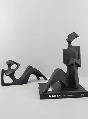 欧式创意简约黑色铸铁抽象物人摆件办公室卧客厅餐0450厅家室居装