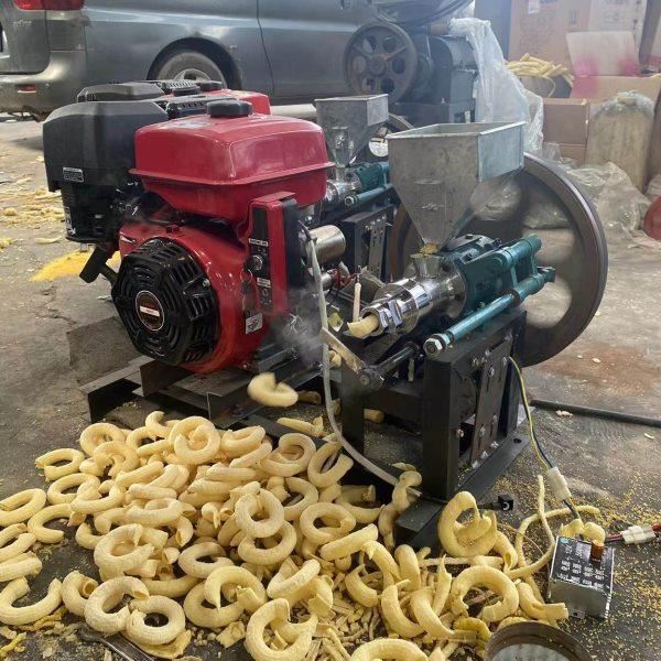 现做现卖杂粮膨化机 一天卖出五百袋江米棍机 小型杂粮膨化机,清洗/食品/商业设备,休闲食品加工设备,淘宝优惠券,粉丝福利购,淘宝优惠卷