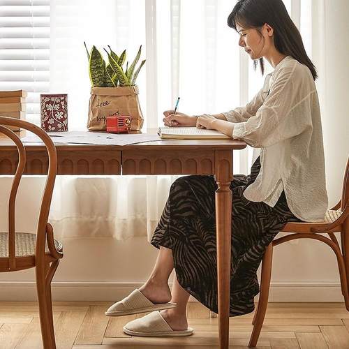 01北欧古实木餐桌家用小户多型储物功能椅书桌餐厅复原木餐桌组合