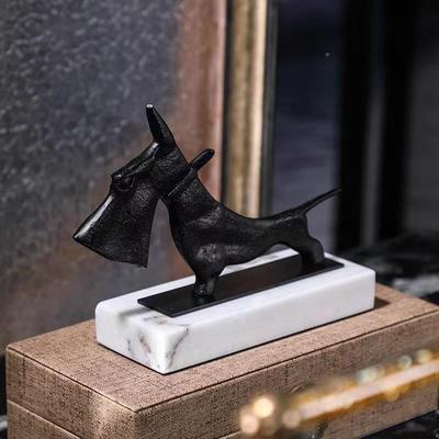 现代简约铸铁色刀黑刀LUI样狗板房书售楼部卧室客厅房桌面饰品摆