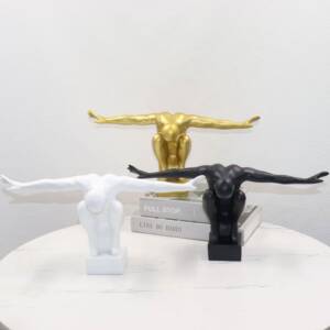样板房书房客厅饰品摆件树脂创意家居雕塑展翅人现代简约软装工艺