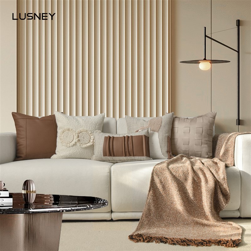 轻奢高级感抱枕沙发咖色皮革棉麻组合F宅寂风简约床上客厅靠枕背