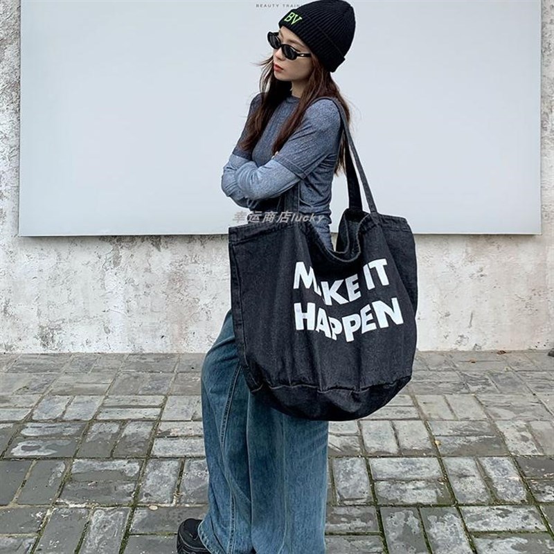 幸运商店超大容量字母印花单肩包F休闲牛仔帆布包大学生上课包