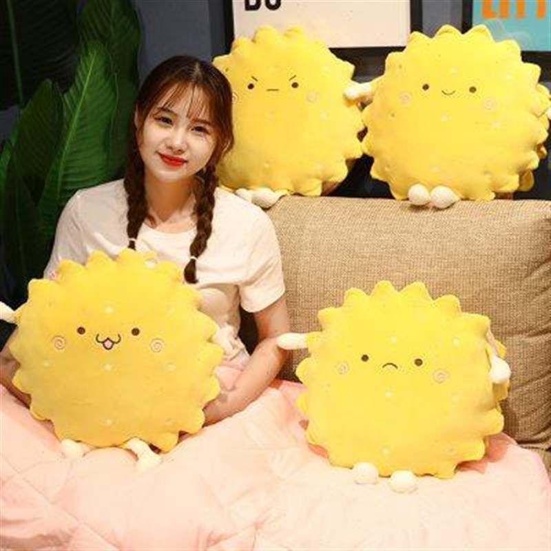 卡通饼干车用折叠抱枕被子两用冬季加厚空调被办公V室午睡毯子四