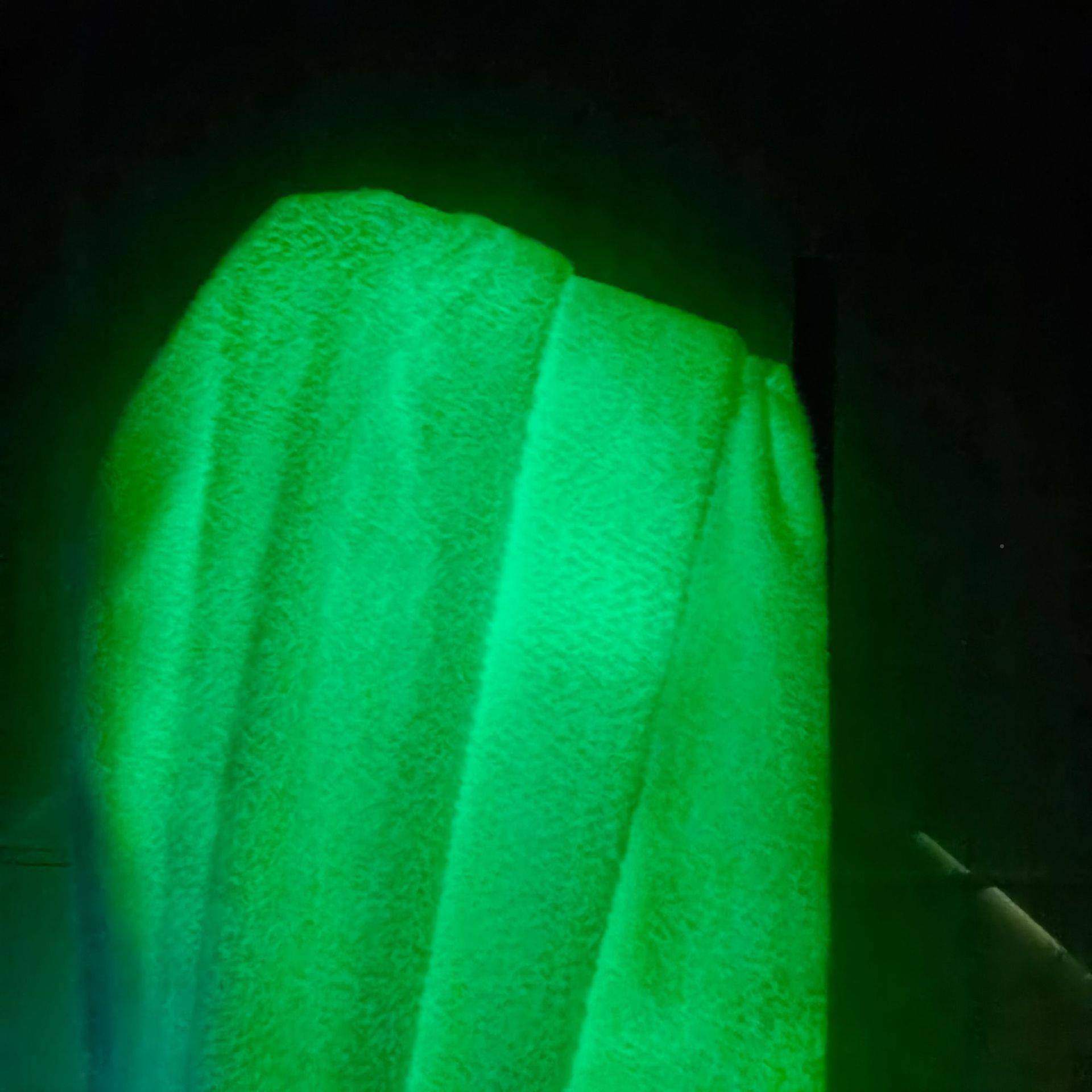 夜光大珍绒珠46光边夜纶光YKC水晶超柔夜光布夜特色变色荧光厂家