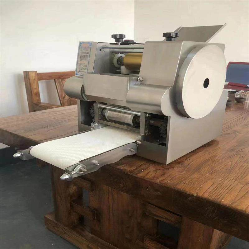 面皮制品饺子动皮机 新型自全馄饨子机821器 仿手工擀皮机